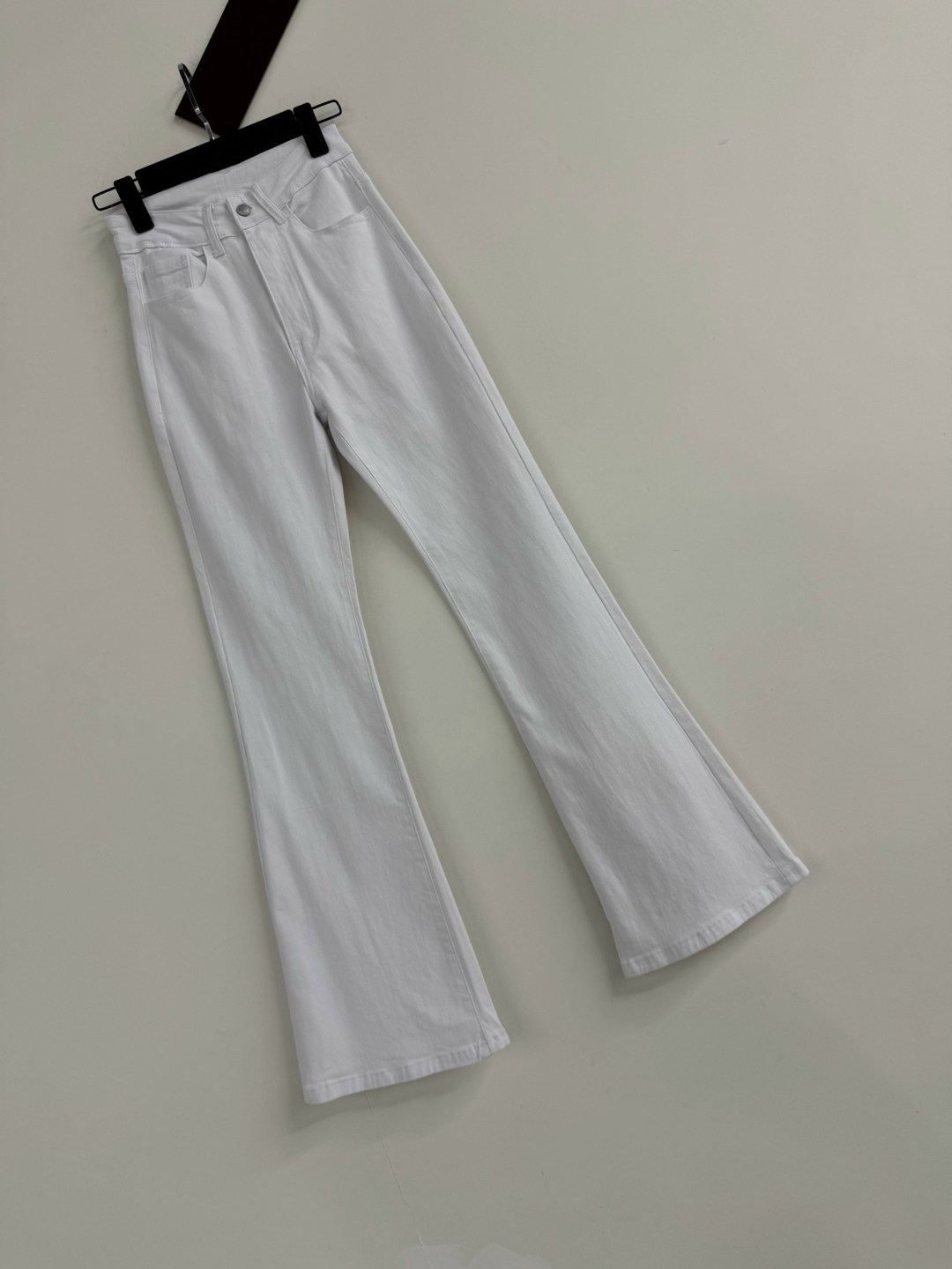 джинсы белые клеш,джинсы белые,белые джинсы женские,джинсы женские,джинсы женские c.&.p д-чк белые