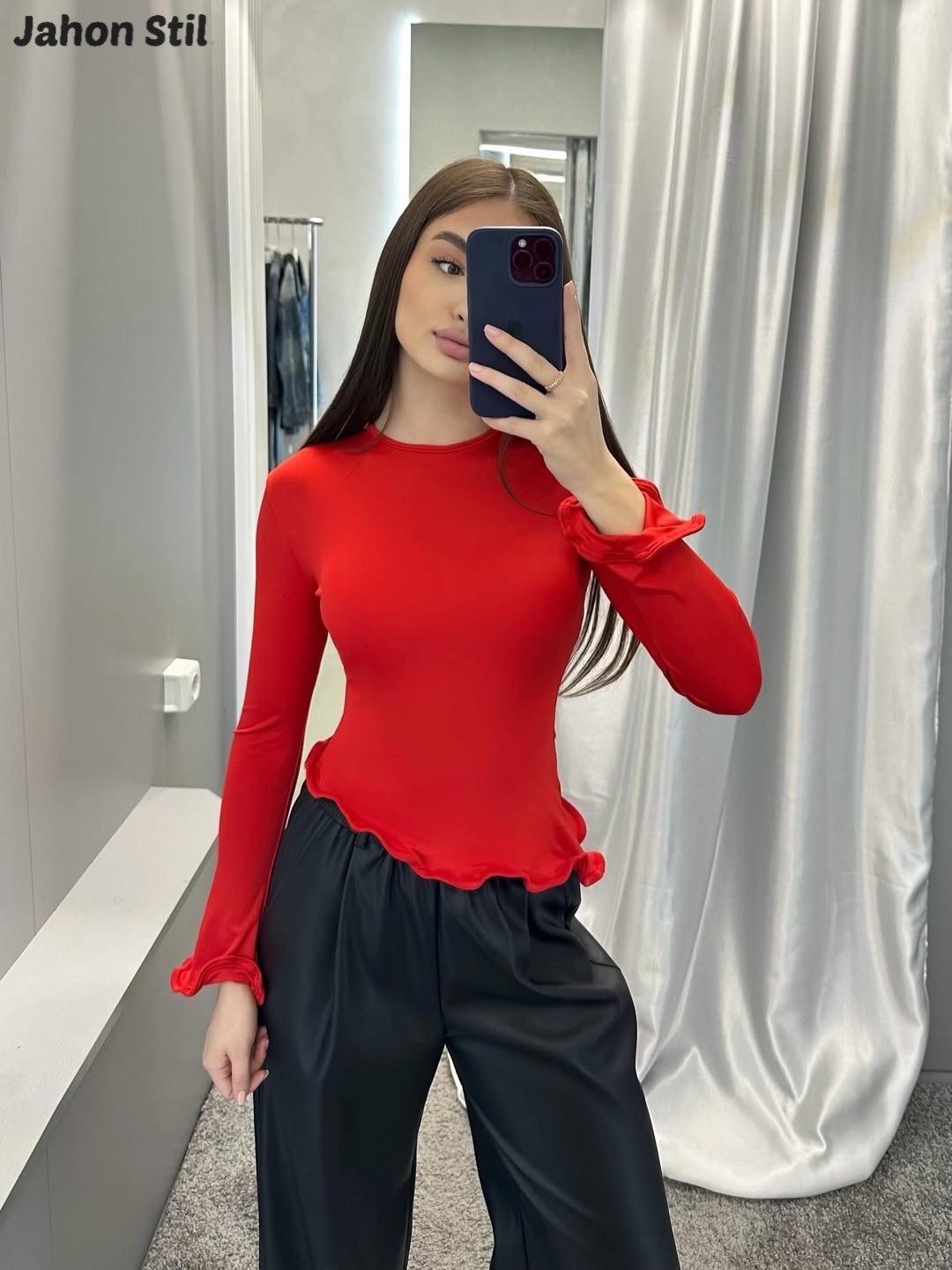 лонгслив обтягивающий с вырезом для пальца kottoni,кофта,женская кофта,лонгслив обтягивающий с вырезом для пальца kottoni цвет черный,лонгслив в рубчик облегающий рукава клеш