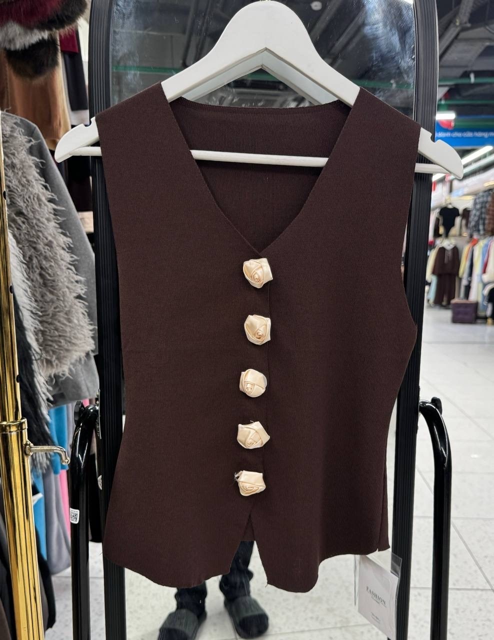 женские жилеты,однобортный жилет rosetta getty черный,жилет для женщин,жилет,вязаные жилеты