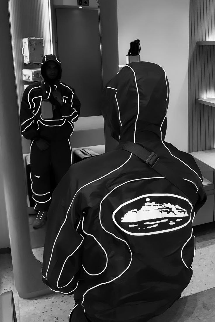 мужские спортивные костюмы,мужская спортивная одежда,ветровка nike x corteiz,мужская верхняя одежда