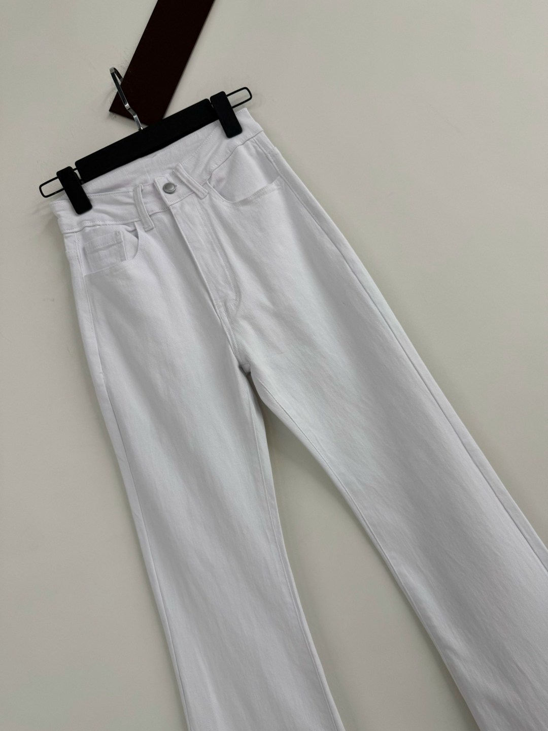 джинсы белые клеш,джинсы белые,белые джинсы женские,джинсы женские,джинсы женские c.&.p д-чк белые