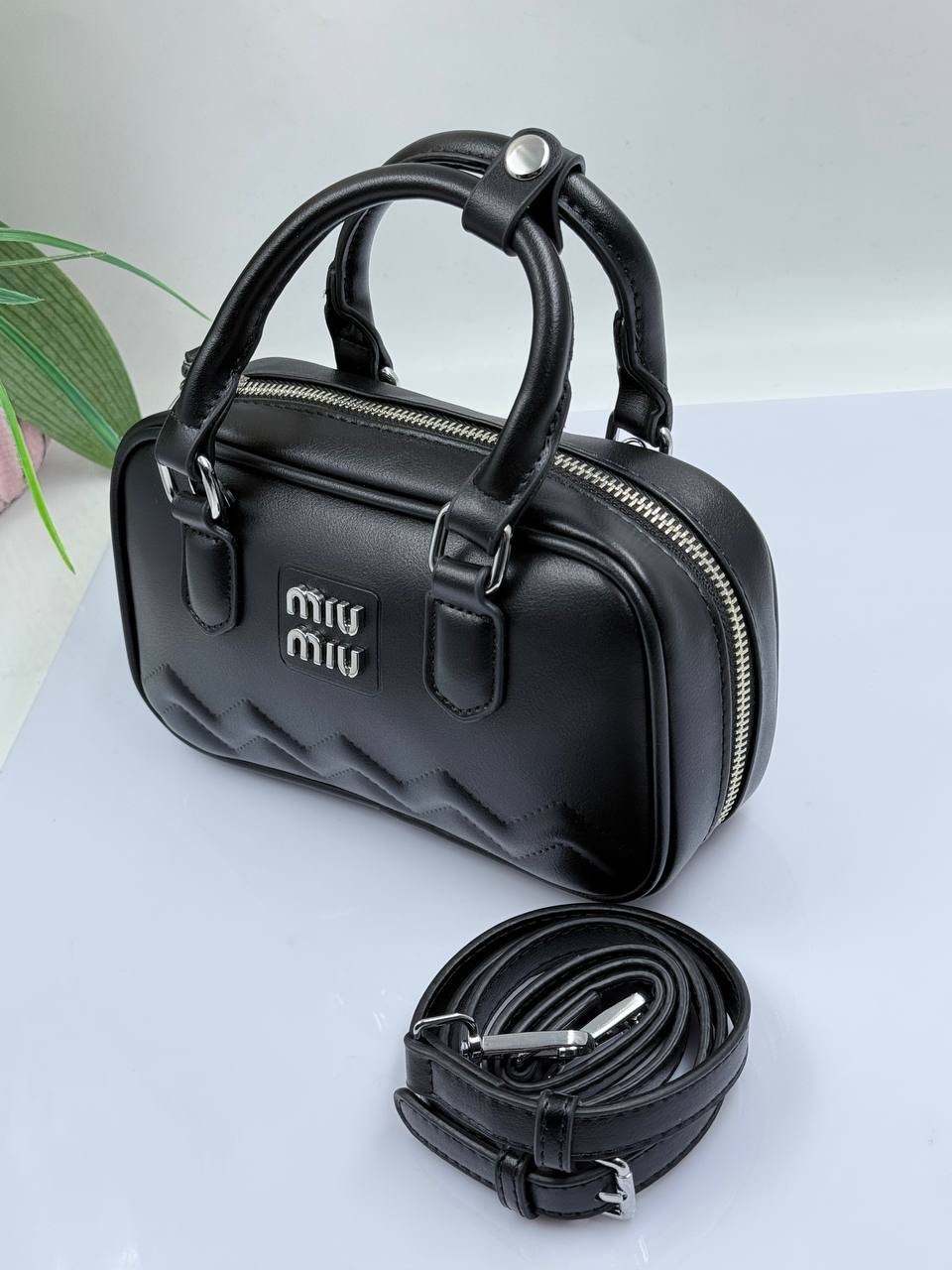 сумка мини через плечо miu miu,сумка miu miu,женская сумка miu miu,сумка миу миу,miu стеганая мини-сумка arcadie черный
