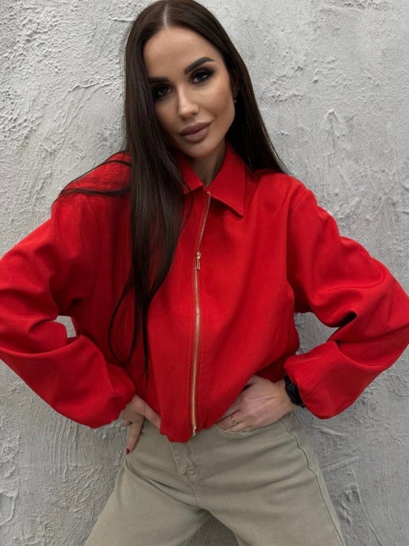 куртка бомбер,куртка бомбер женская,бежевый бомбер,куртка свободного кроя,кожаная куртка