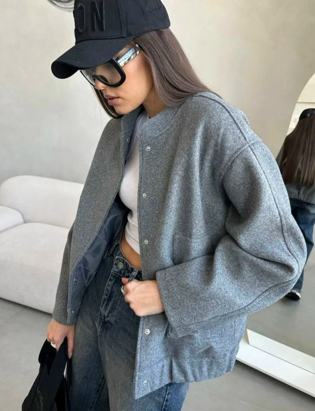 бомбер куртка оверсайз драповая kira clo,бомбер женский оверсайз,бомбер драповый оверсайз vizual,бомбер из кашемира женский оверсайз,бомбер куртка оверсайз драповая демисезонная emse