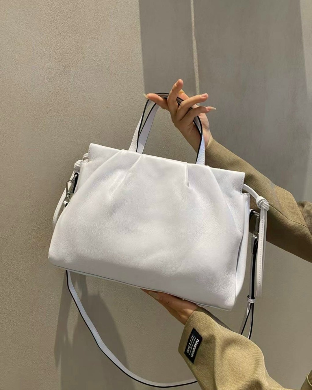 женская сумка,сумка,модная сумка,женская кожаная сумка,сумка белая женская
