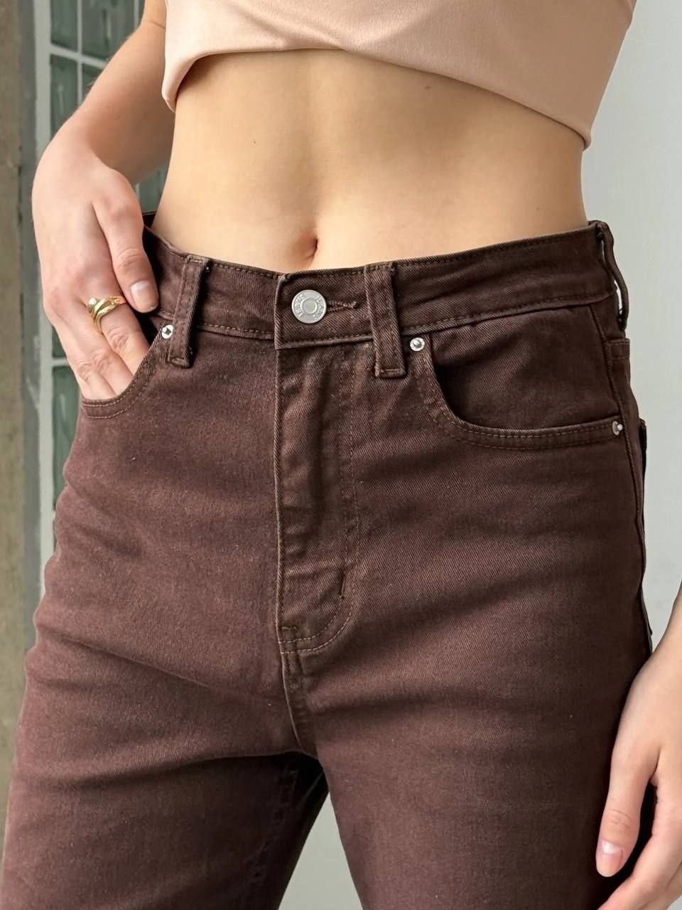 коричневые джинсы клеш женские,джинсы клеш женские,коричневые джинсы женские,коричневые джинсы трубы женские,женские джинсы коричневые джинсовые расклешенные брюки