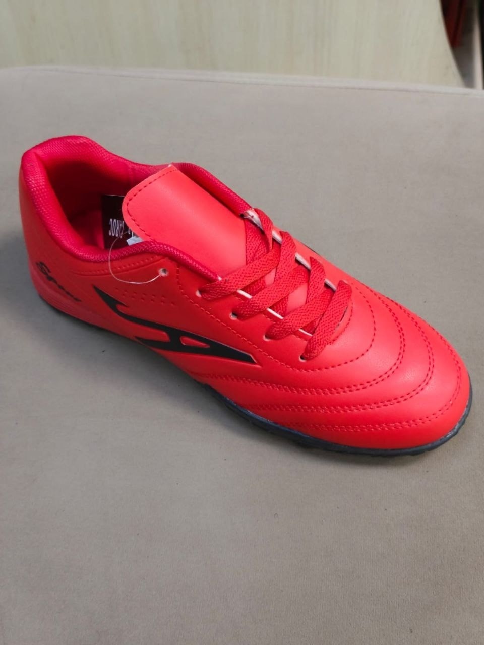 футбольная ,футбольная бутса,мужская футбольная , для футбола,кроссовки футбольные