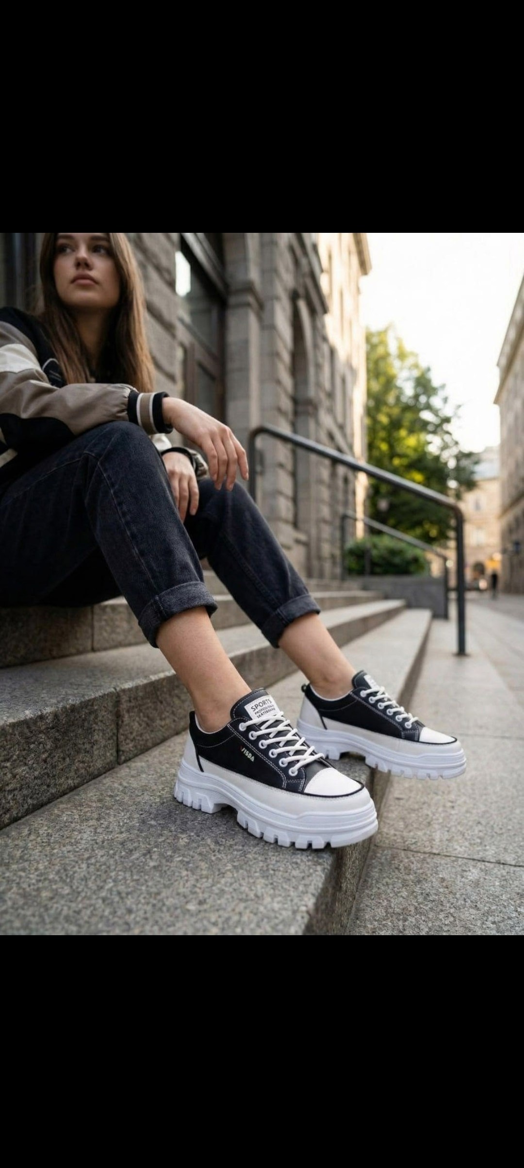 ,обуви,кожаные кроссовки,спортивная ,кожаная