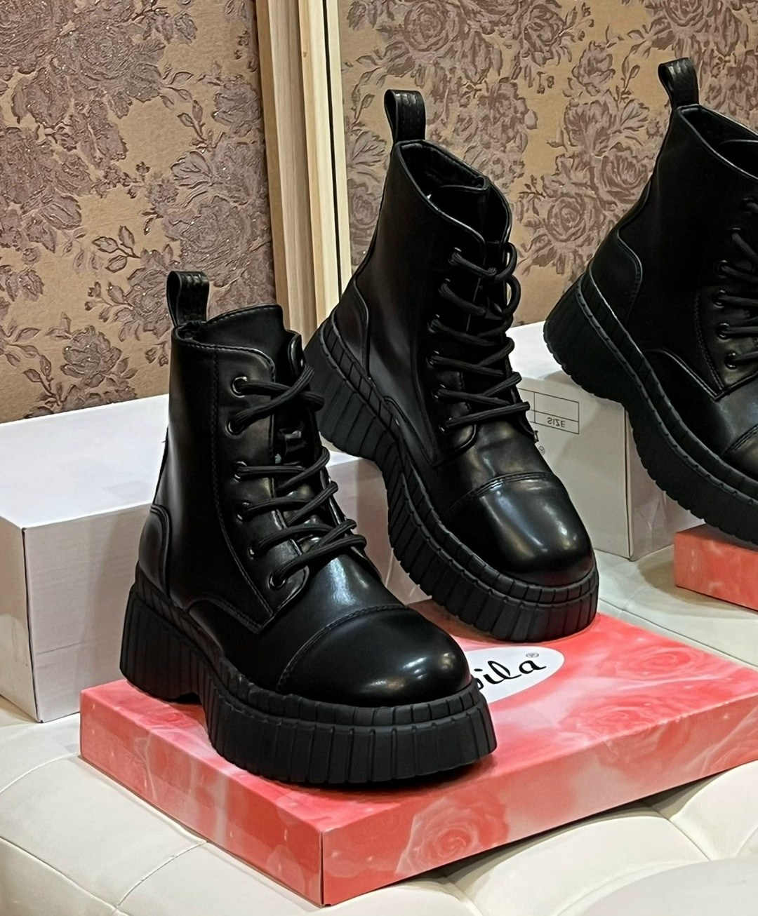 ботинки женские,,ботинки, женская,ботинки селин