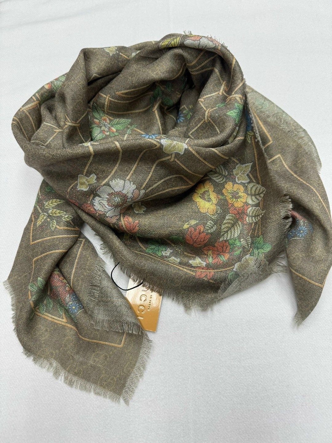 платок gucci,палантин gucci,шелковый платок,палантин (шарф) gucci женский шелковый,платок