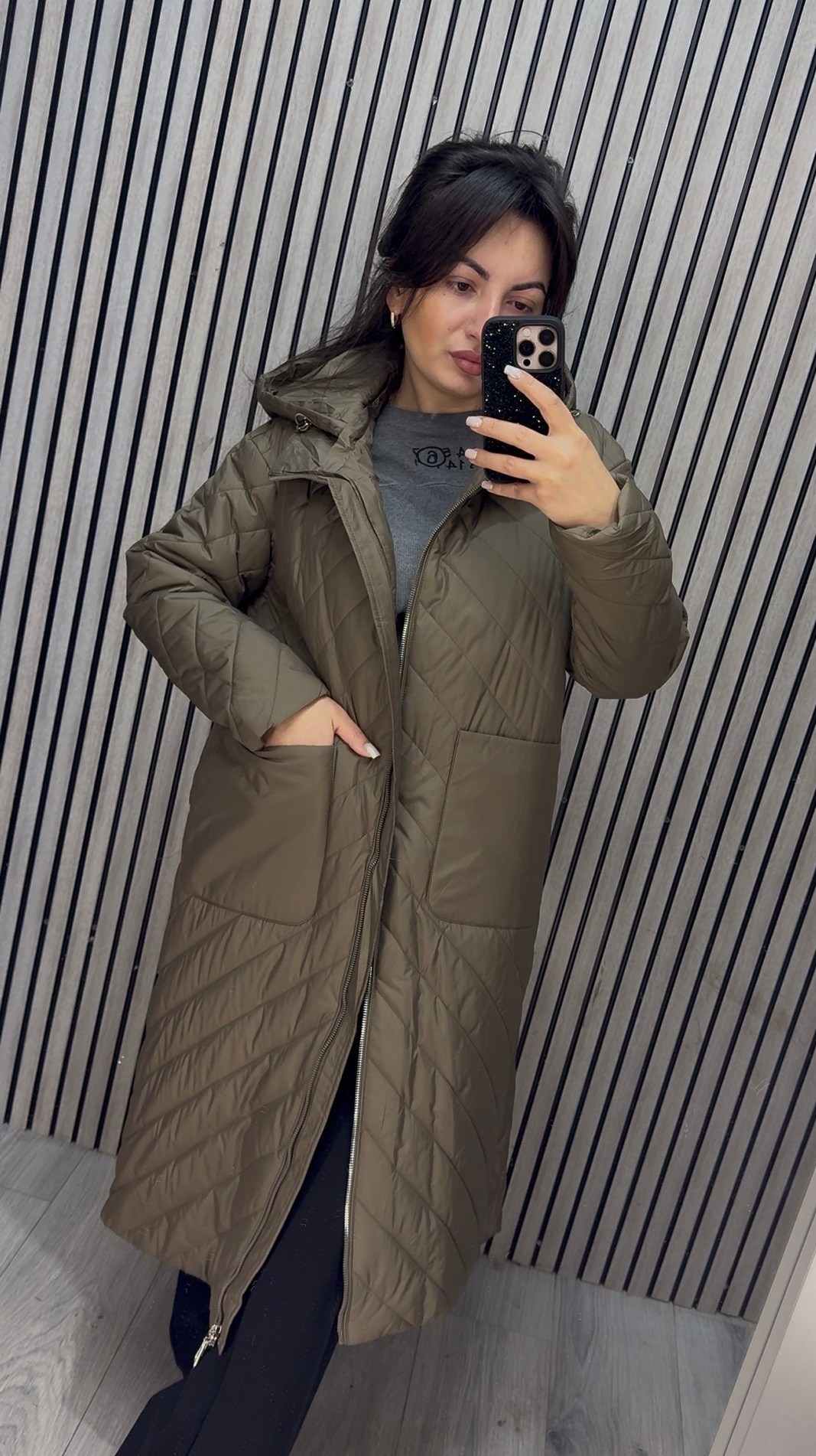 пальто стеганое,стеганое пальто женское,удлиненная куртка,пальто стеганое с капюшоном,демисезонная куртка