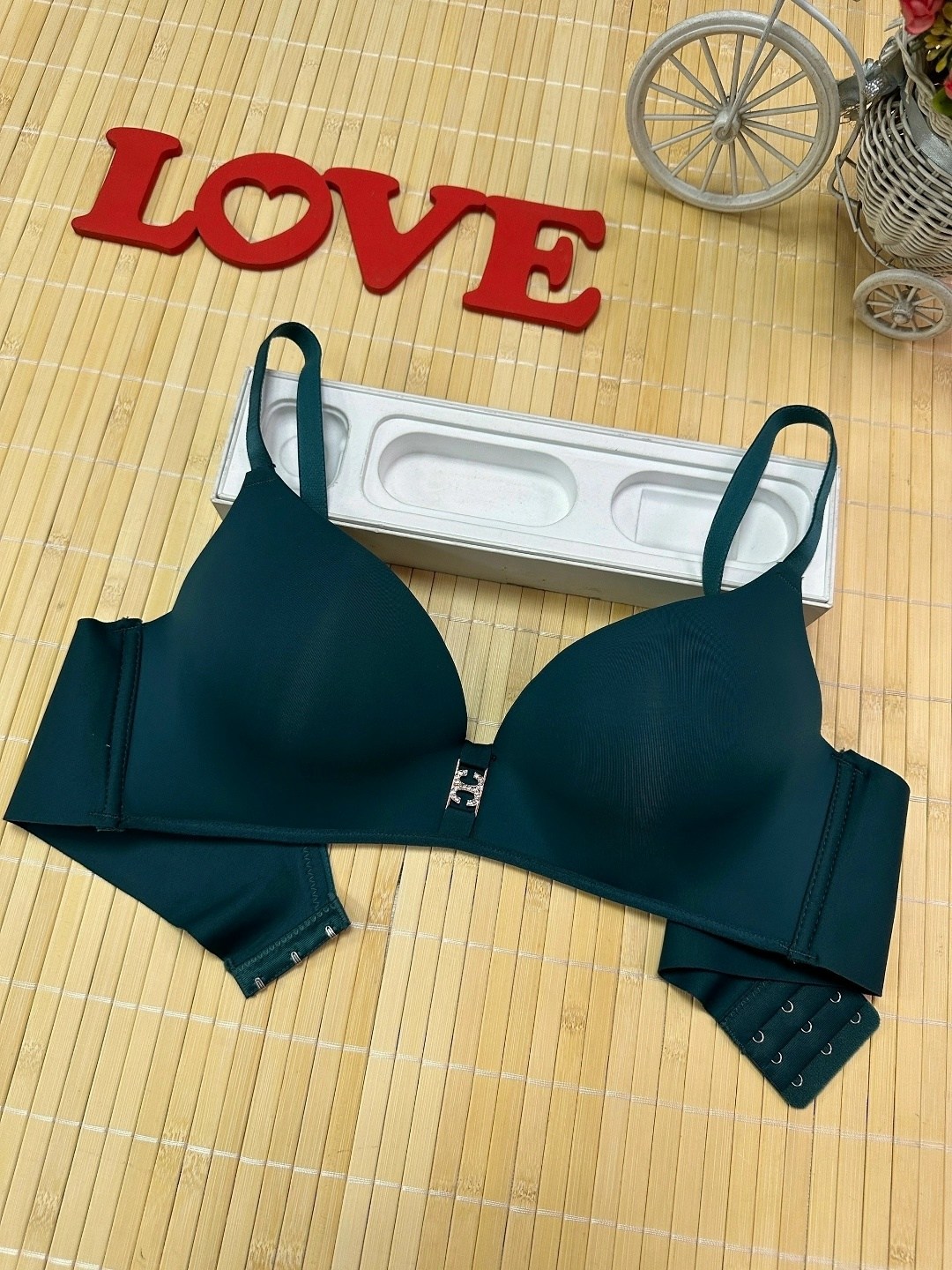 нижнее белье бюстгальтер,бюстгальтер,бюстгальтер женские,бюстгальтер белый,бюстгальтер женский на косточках пуш ап