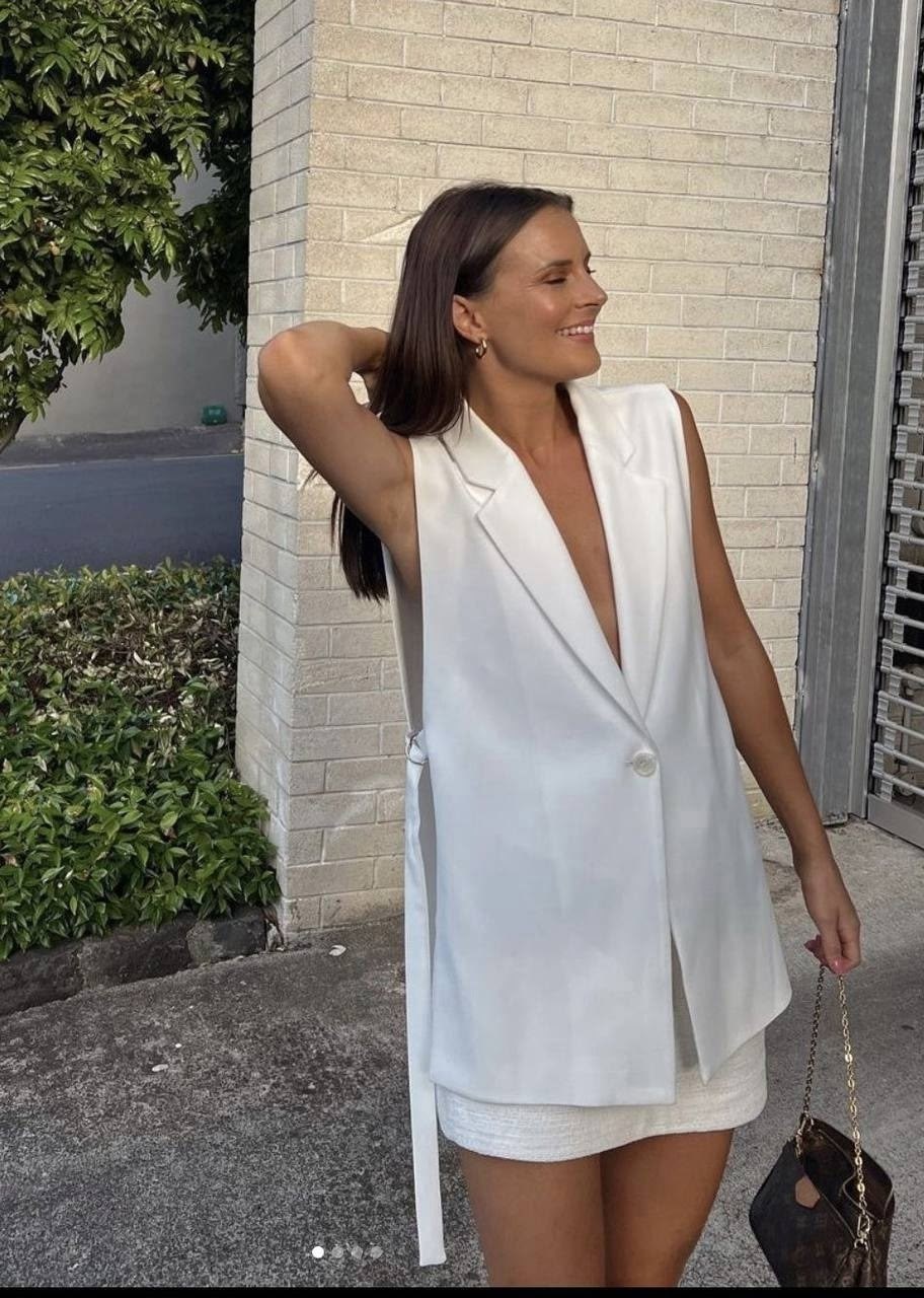 девушка стиль,жилетка женская,удлиненный жилет,жилет женский,стильные наряды