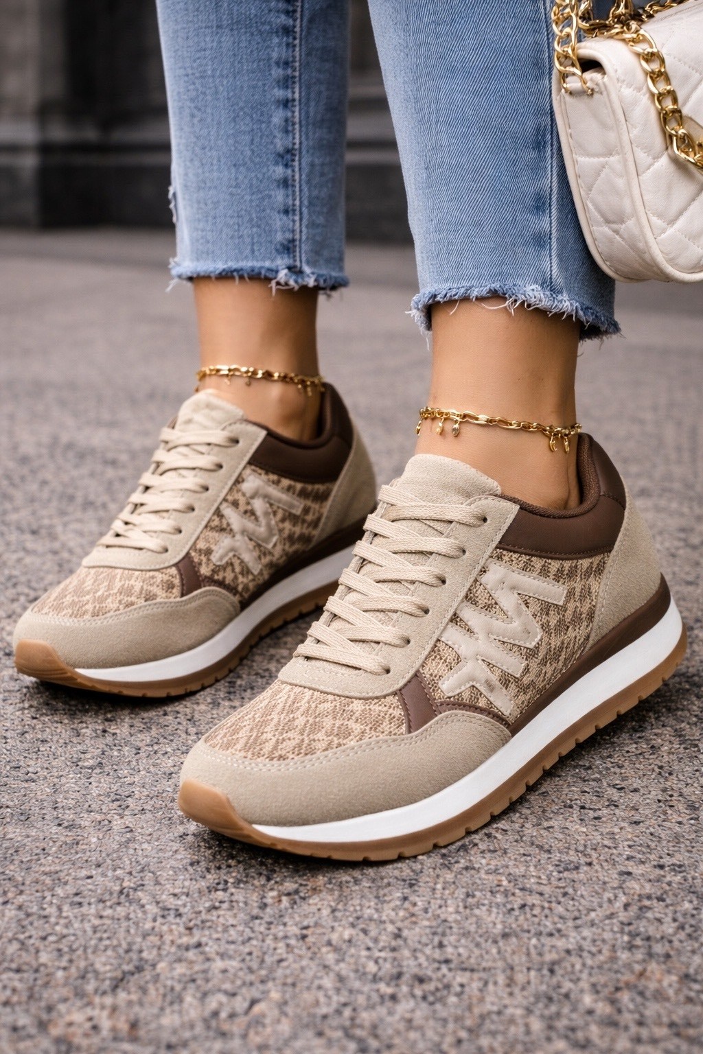 ,кроссовки женские,кроссовки для женщин,повседневные кроссовки,спортивная