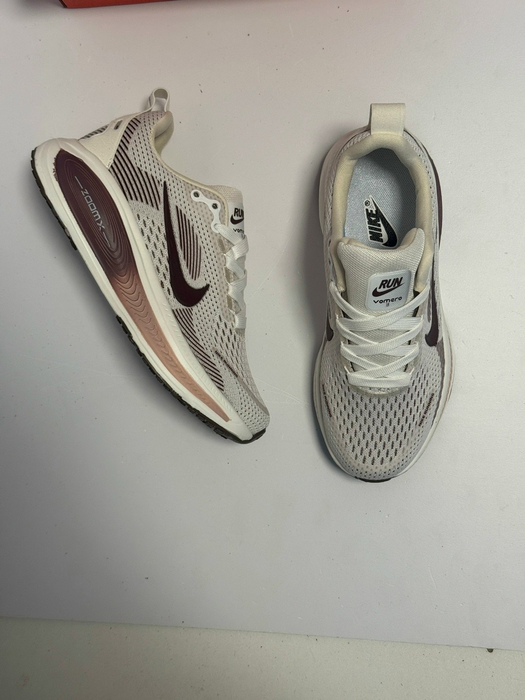 спорт бег,упражнения спорт,занимается спортом,тренировка спорт,спортивный бег