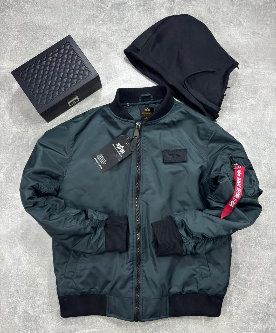 бомбер alpha industries ma 1,зеленые куртки alpha industries,бомбер alpha industries зеленый,куртка бомбер,зелёный бомбер alpha industries ma 1