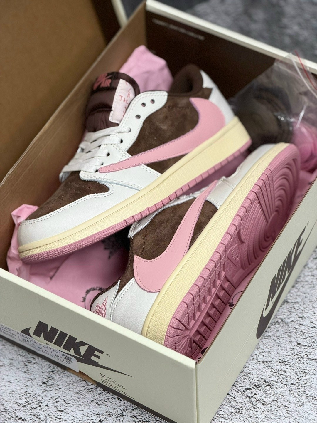 кеды travis scott x air jordan 1 pink oxford,кроссовки nike travis scott x air jordan 1 low,nike air jordan 1 low x travis scott,кроссовки nike air jordan 1 low travis scott,nike air jordan 1 low trav