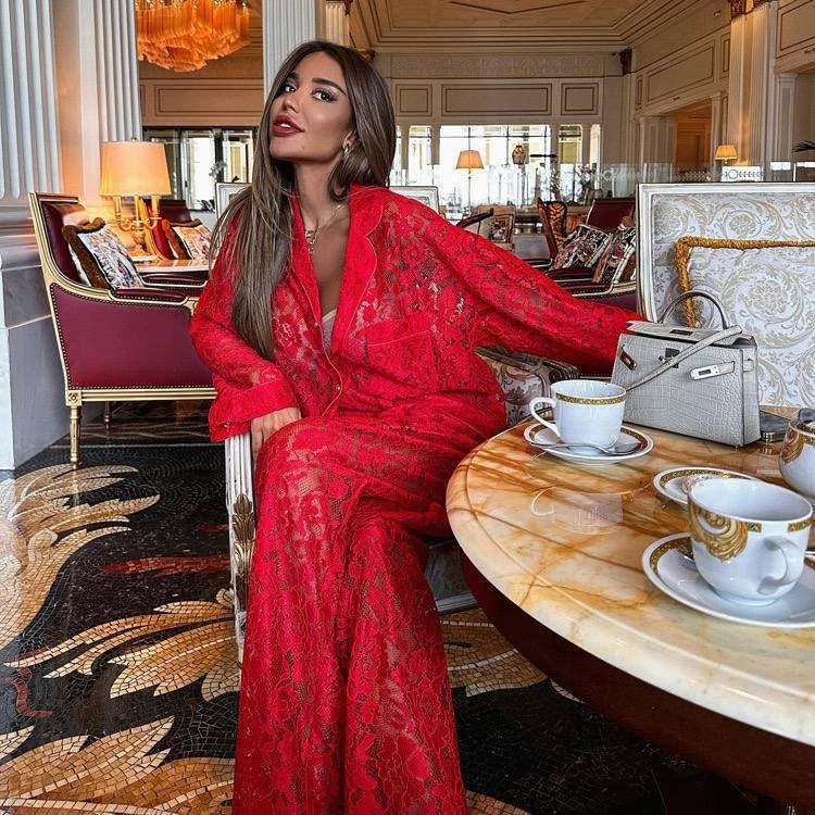 стильные женские костюмы,стильные наряды,элегантный костюм женский,брючный костюм,костюм с кружевом