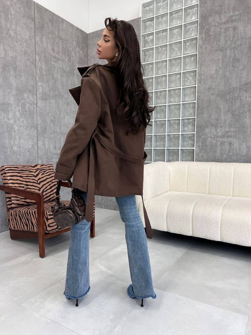 тренч,мода стиль,модный кожаный плащ,белые кожаные куртки