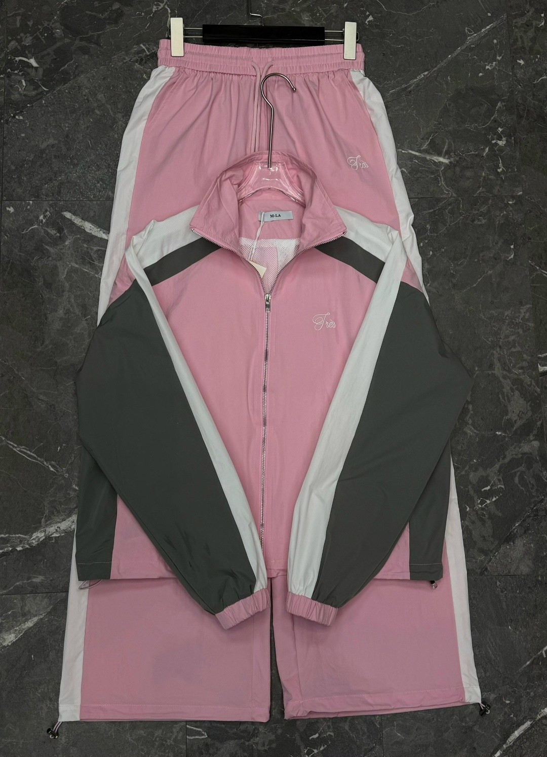 костюм женский "девяностые" розовый,спортивный костюм женский плащевка адидас,костюм спортивный,женский спортивный костюм,женский спортивный костюм из плащевки