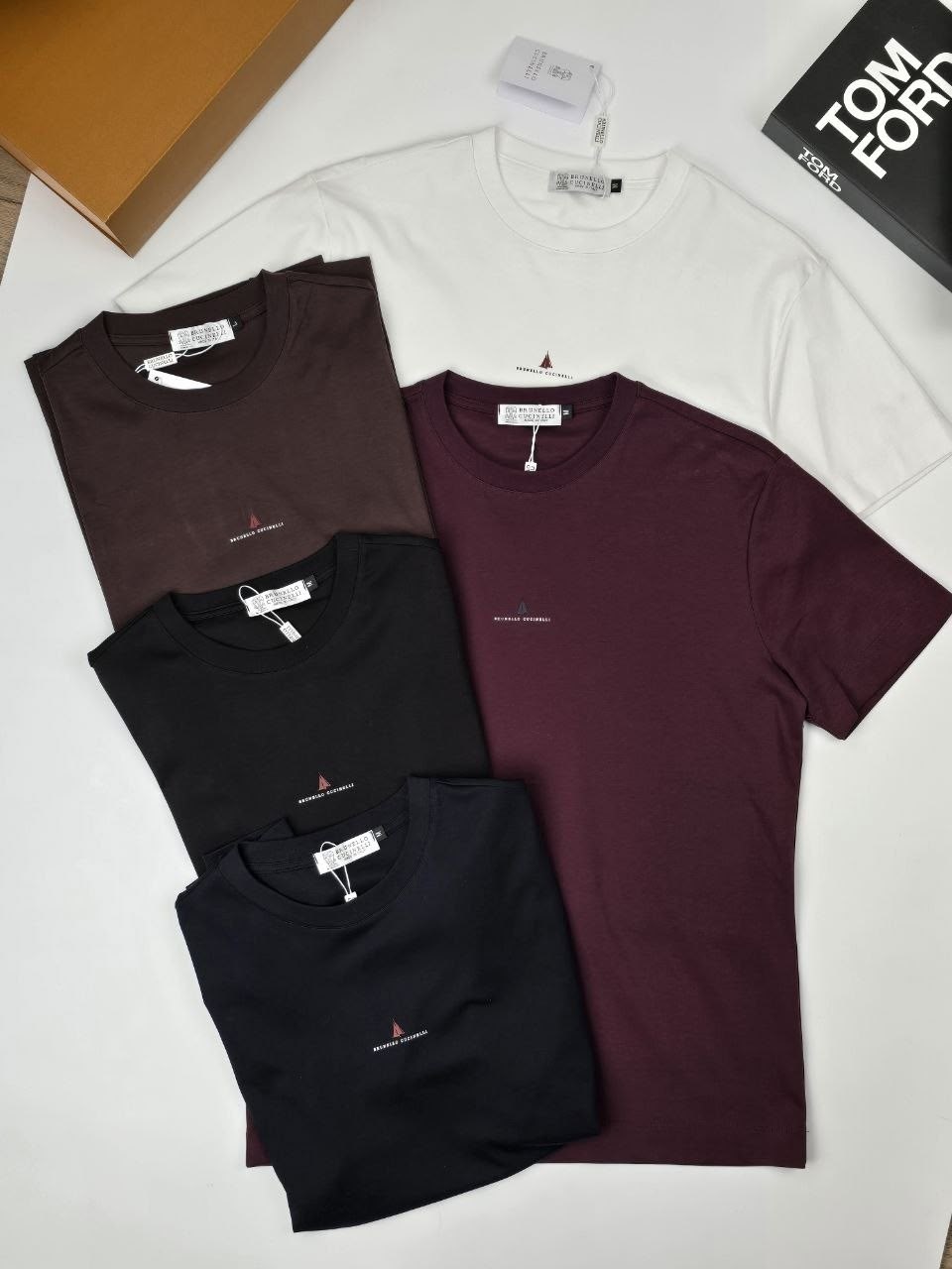 футболки мужские,белая мужская футболка,футболка brunello cucinelli,футболки белые,футболки женская