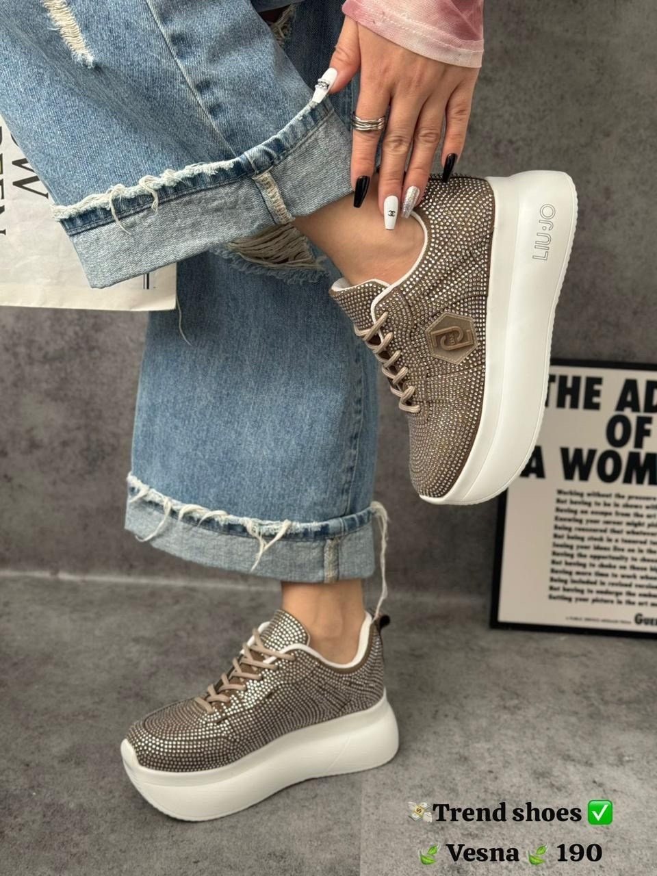 ,женские кроссовки,женская ,кроссовки эко кожа,модные кроссовки