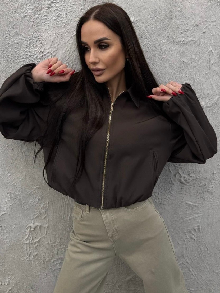 куртка бомбер,куртка бомбер женская,бежевый бомбер,куртка свободного кроя,кожаная куртка