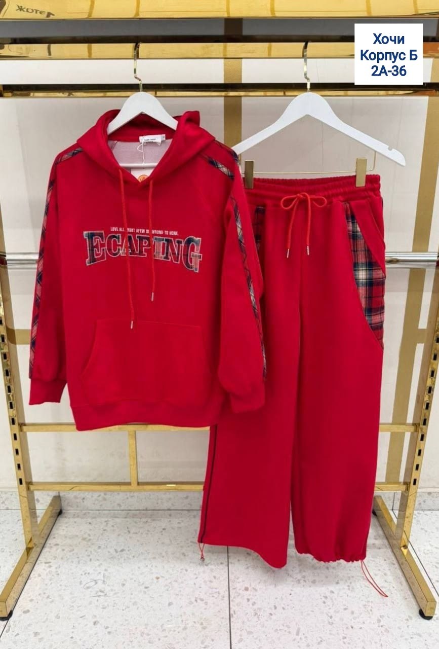 спортивный костюм,комплект одежды burberry,женский спортивный костюм,костюм спортивный burberry,костюм женский