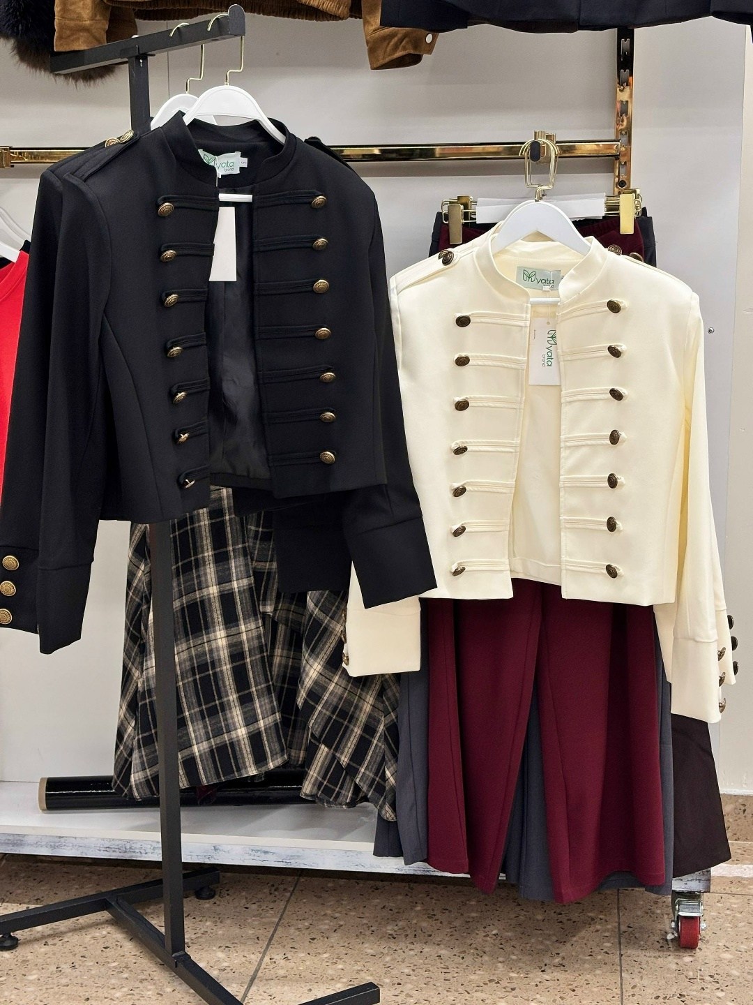 жакет в стиле милитари,женский пиджак в гусарском стиле,гусарский пиджак женский,жакет гусарский женский,гусарский жакет