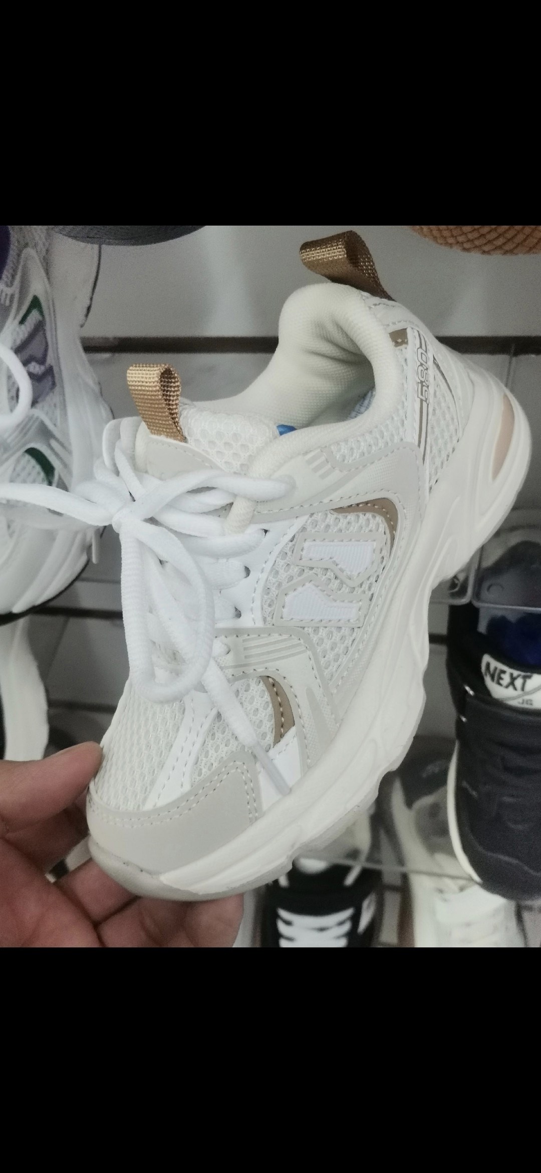 кроссовки,женские кроссовки,белые кроссовки,модные кроссовки,спортивная