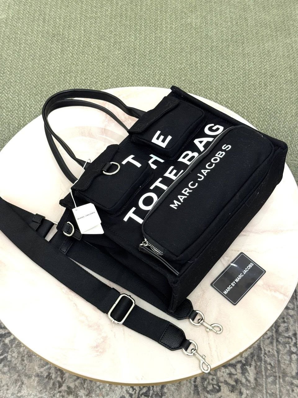 сумка тоут marc jacobs,женская сумка тоут marc jacobs,сумка marc jacobs the tote bag,marc jacobs сумка на плечо тоут,тканевая сумка на плечо marc jacobs tote bag бело-черный