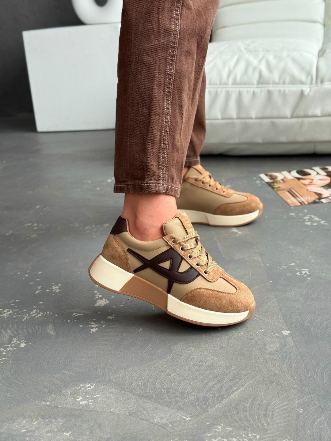 ,кроссовки женские,бежевые кроссовки,замшевые кроссовки,кроссовки для женщин