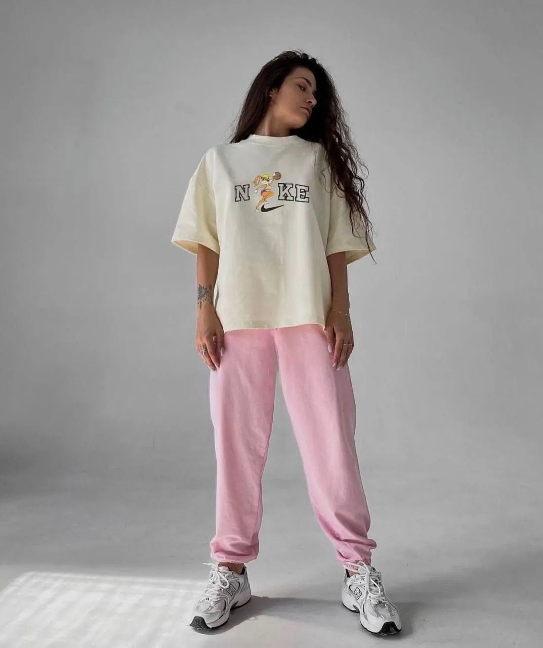спортивный костюм оверсайз женский спортивный,спортивные костюмы женские,футболки оверсайз для девушек,стильные костюмы,костюм женский