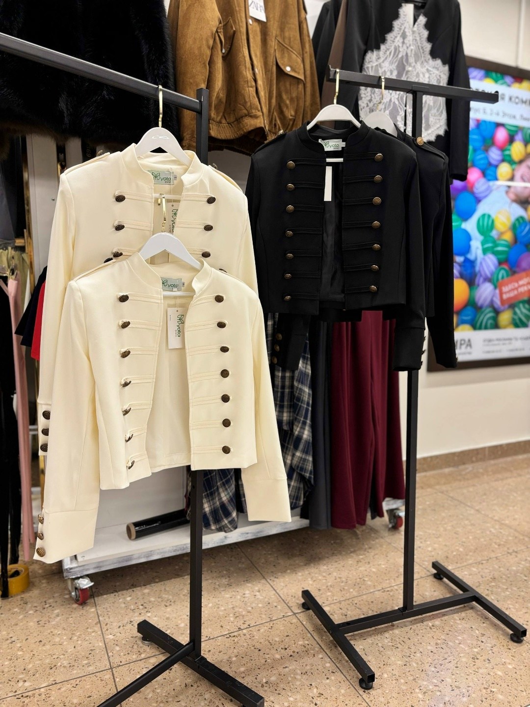 жакет в стиле милитари,женский пиджак в гусарском стиле,гусарский пиджак женский,жакет гусарский женский,гусарский жакет