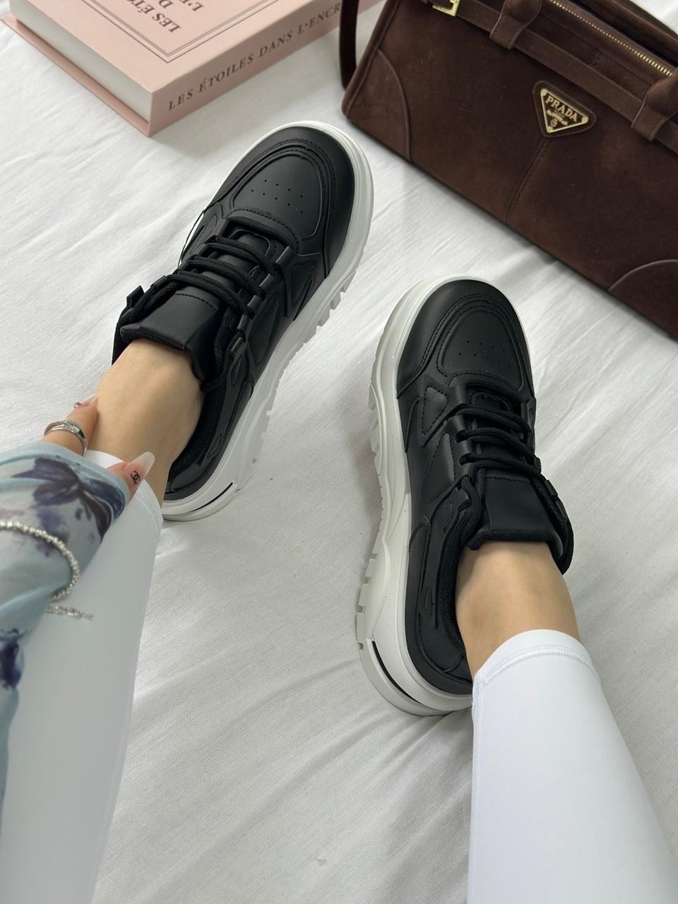 ,кроссовки женскиe,кроссовки черные женские,кроссовки мода, женская