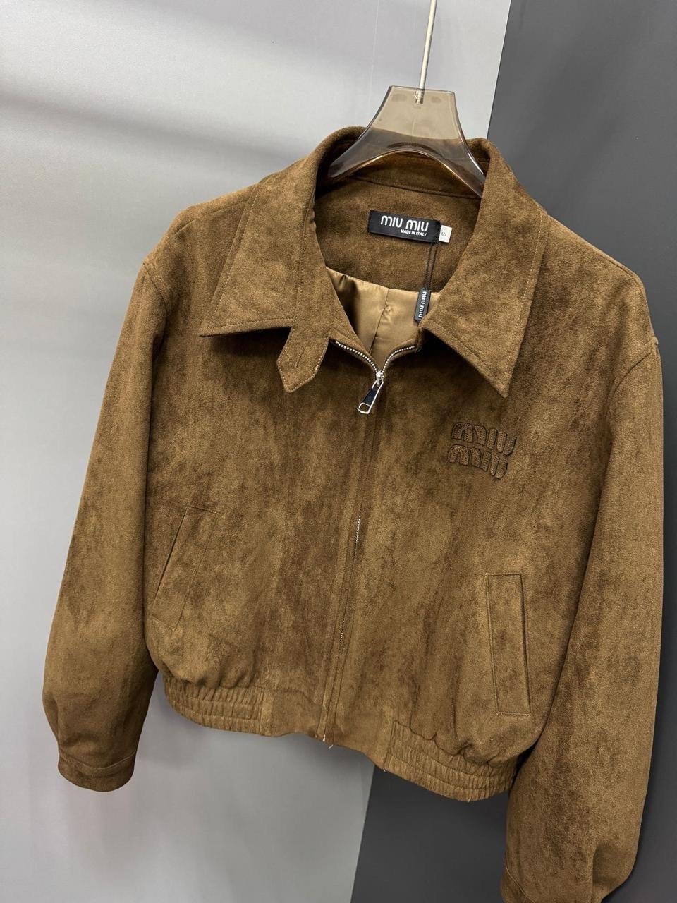 куртка замшевая,костюм с юбкой,куртка бомбер,вельветовый костюм с юбкой,костюм из вельвета