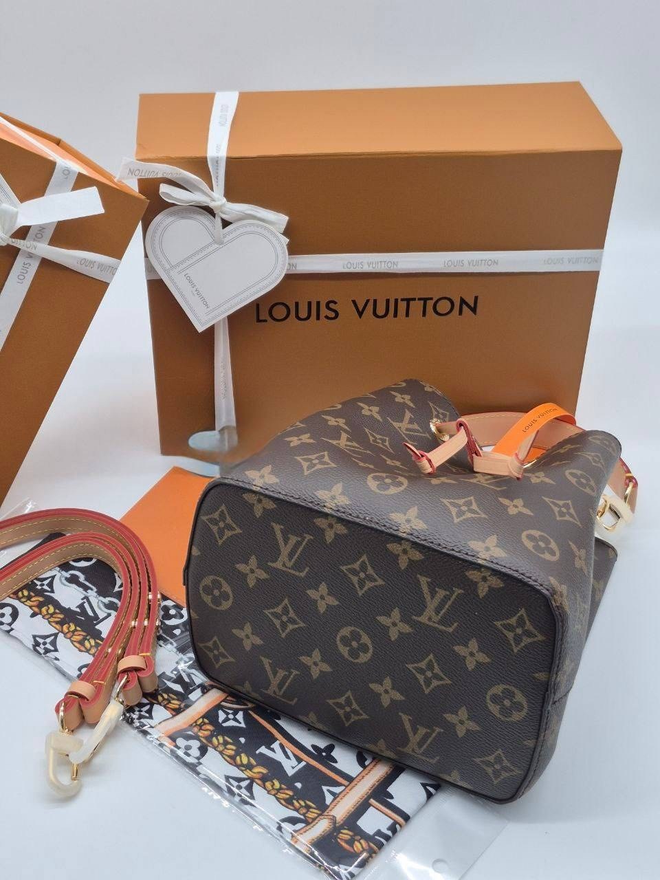 женская сумка louis vuitton,сумка ведро луи виттон,сумка луи виттон,louis vuitton сумка,louis vuitton сумка на плечо