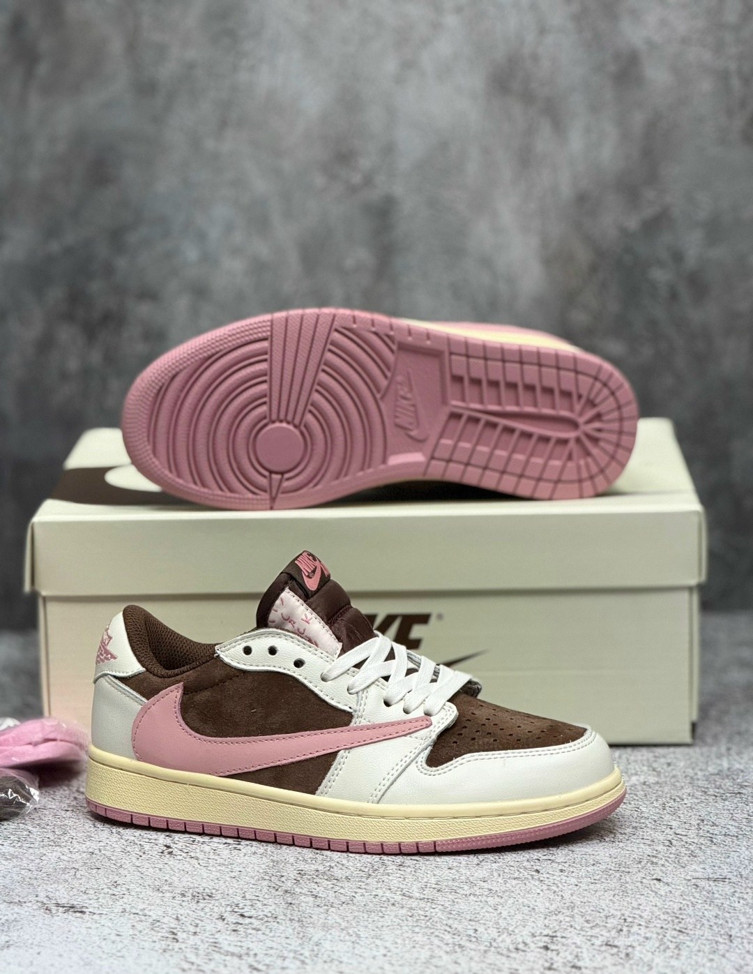 кеды travis scott x air jordan 1 pink oxford,кроссовки nike travis scott x air jordan 1 low,nike air jordan 1 low x travis scott,кроссовки nike air jordan 1 low travis scott,nike air jordan 1 low trav