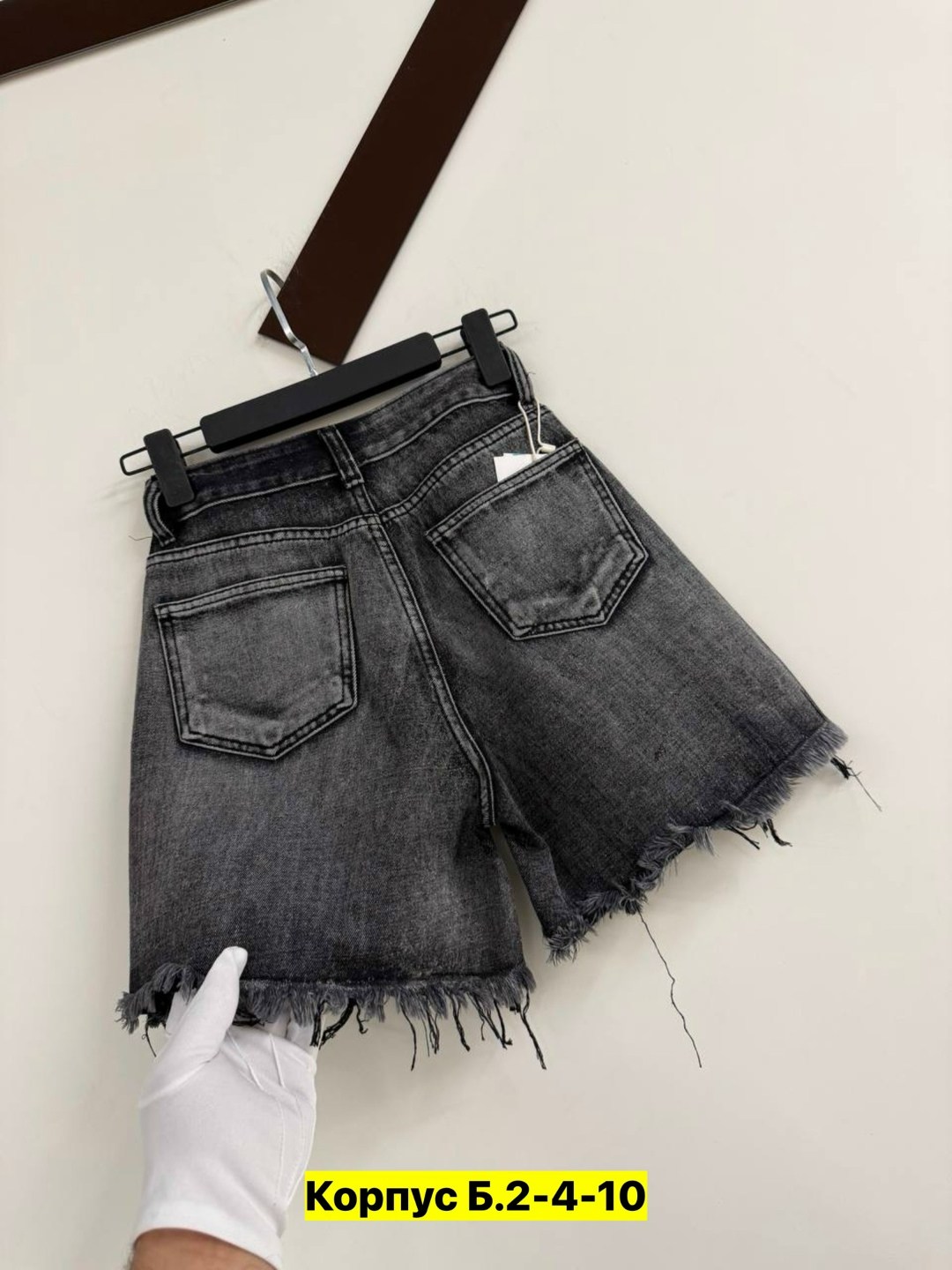 женские джинсовые шорты,джинсовые шорты,шорты джинсовые со стразами,шорты женские,летние джинсовые шорты