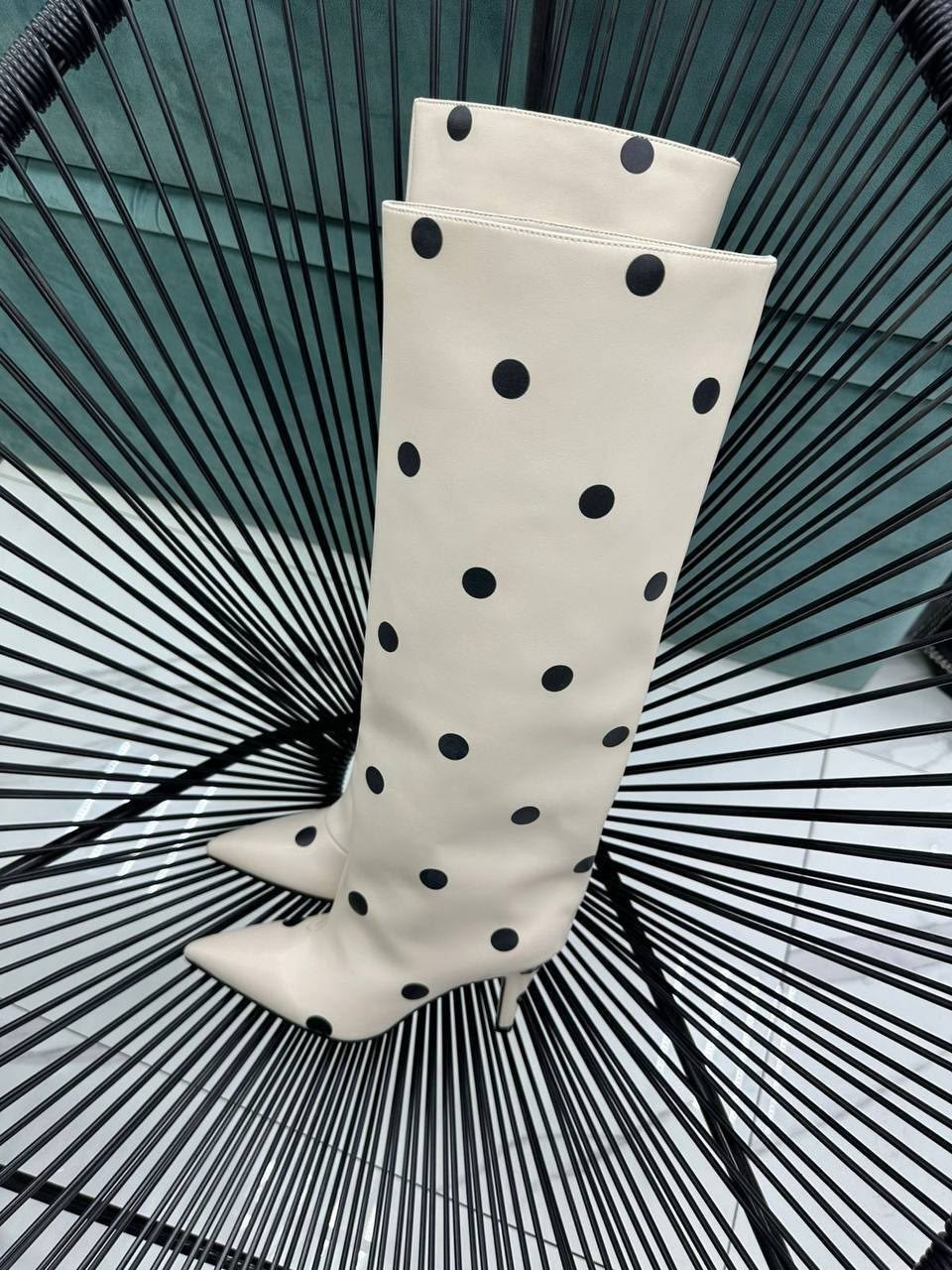 женские сапоги,сапоги в горох,высокие сапоги,белые сапоги, в горошек