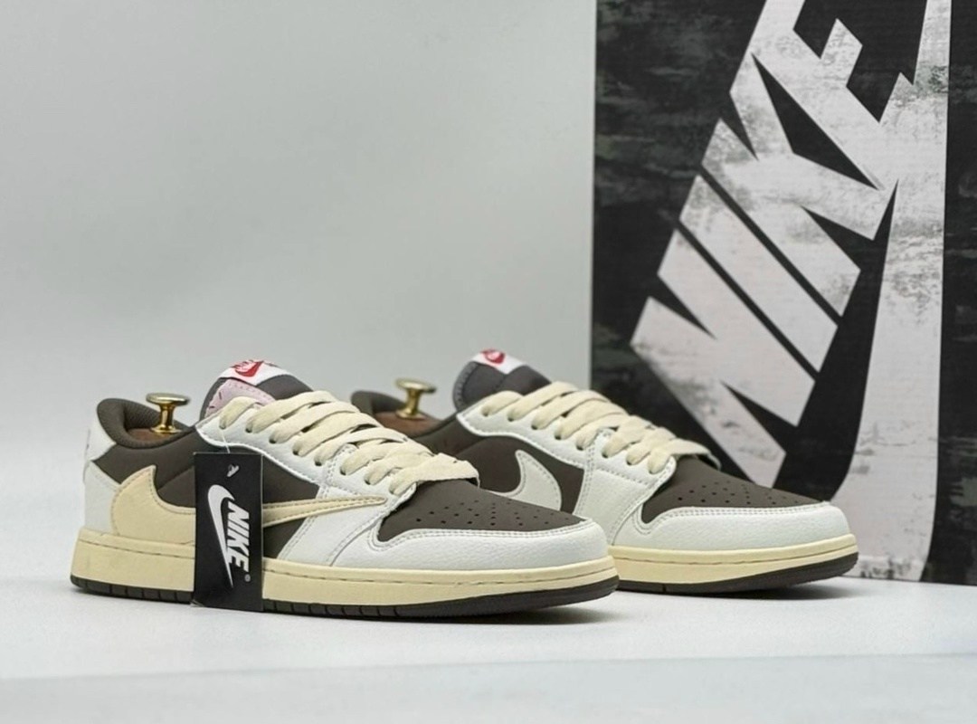 кроссовки nike air jordan 1 low x travis scott,nike air jordan 1 low travis scott,кроссовки travis scott x air jordan 1 low,nike air jordan 1 low travis scott reverse mocha,кроссовки travis scott x ni