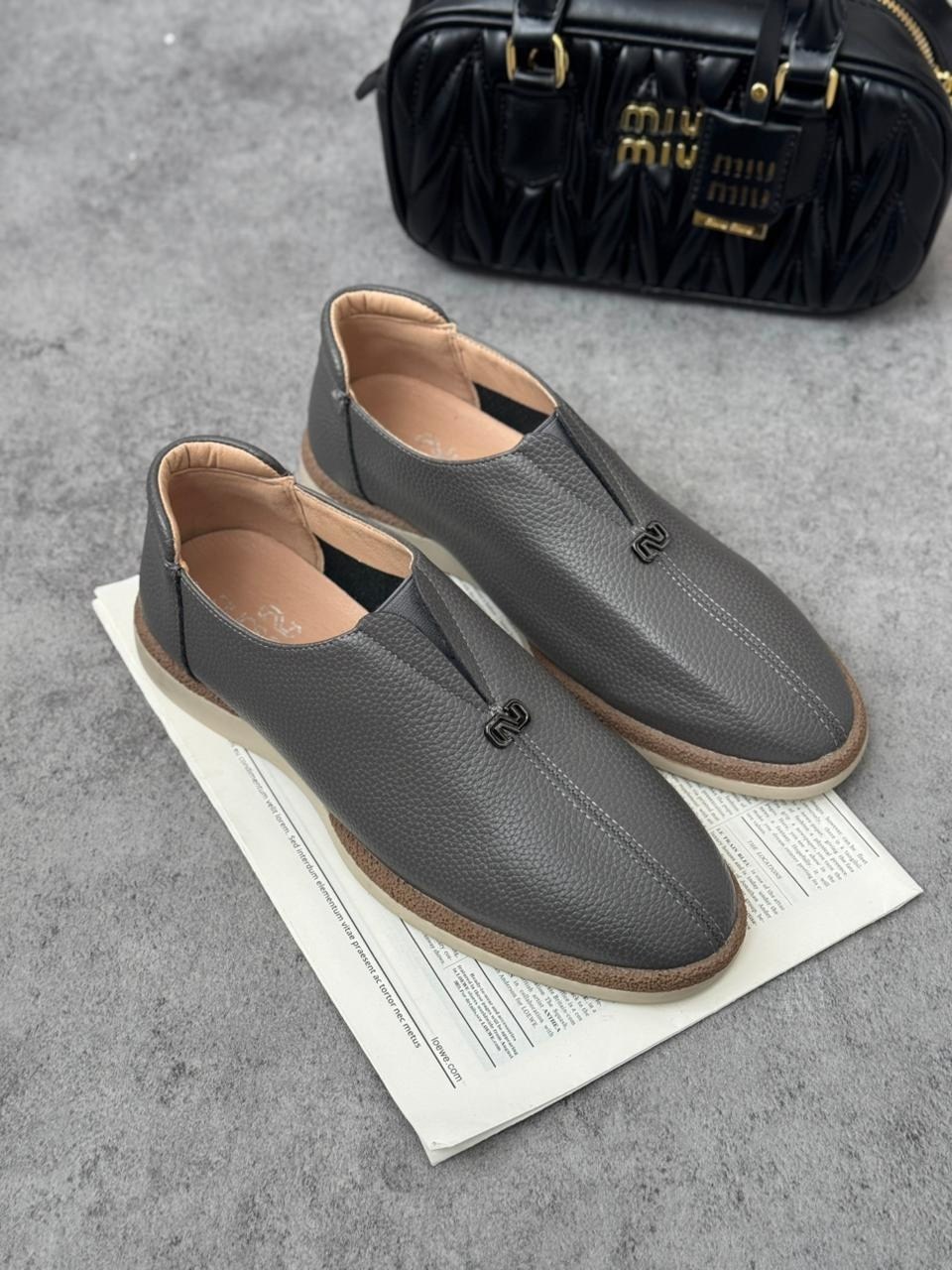 ,лоферы loro piana,лоферы серые,лоферы модные,замшевые лоферы