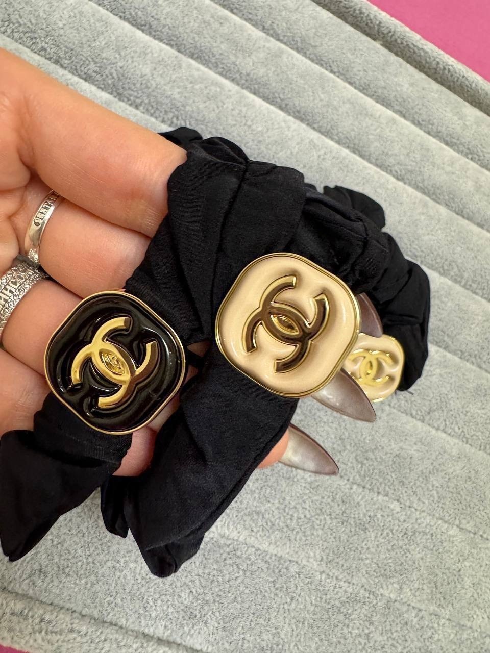 резинка для волос chanel,резинка для волос,резинка для волос шанель,аксессуары для женщин,резинка для волос аксессуар