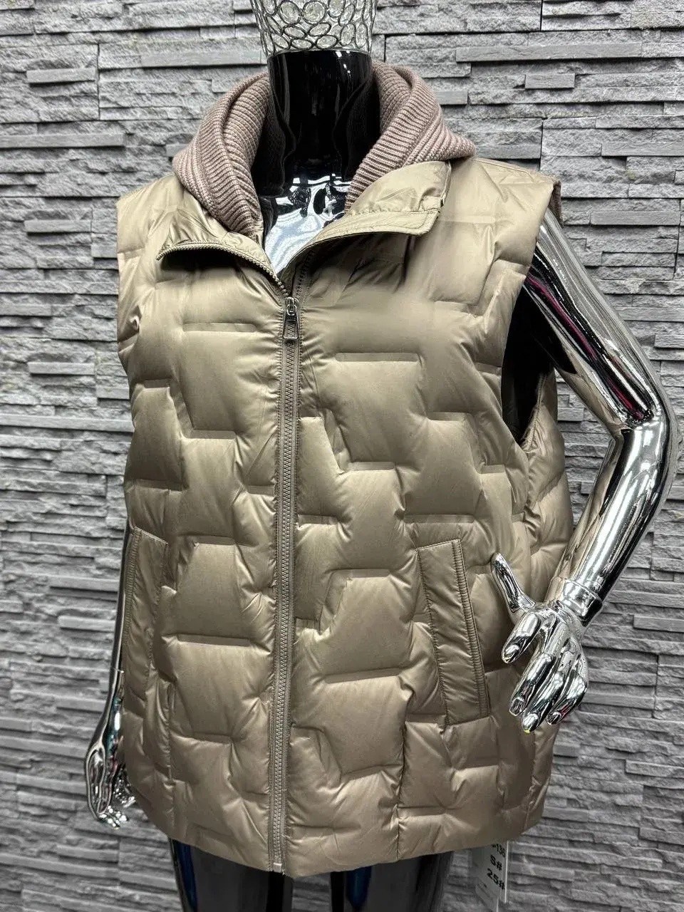 жилетка женская,теплый жилет,жилет утепленный,жилет,жилетка