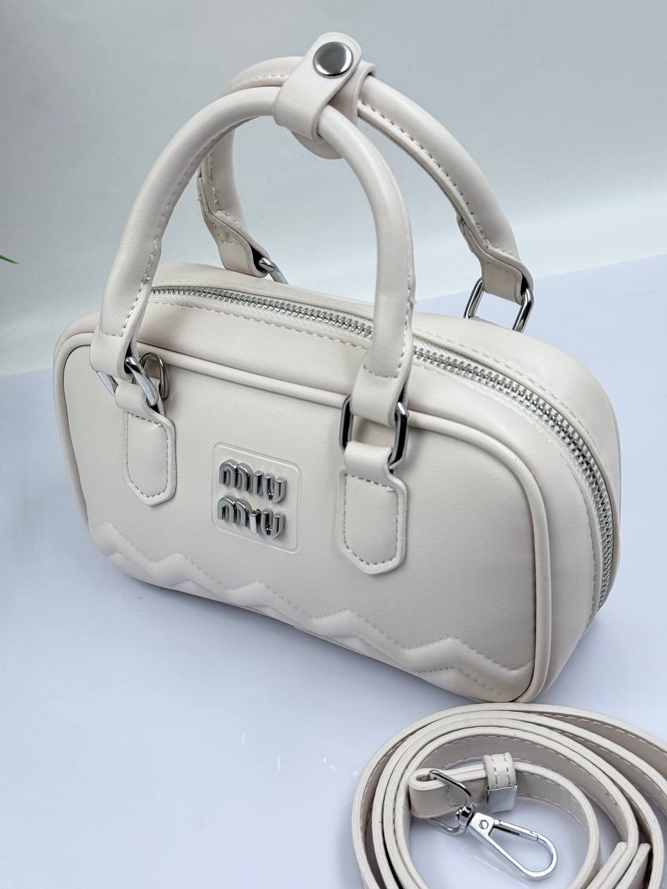 сумка мини через плечо miu miu,сумка miu miu,женская сумка miu miu,сумка миу миу,miu стеганая мини-сумка arcadie черный