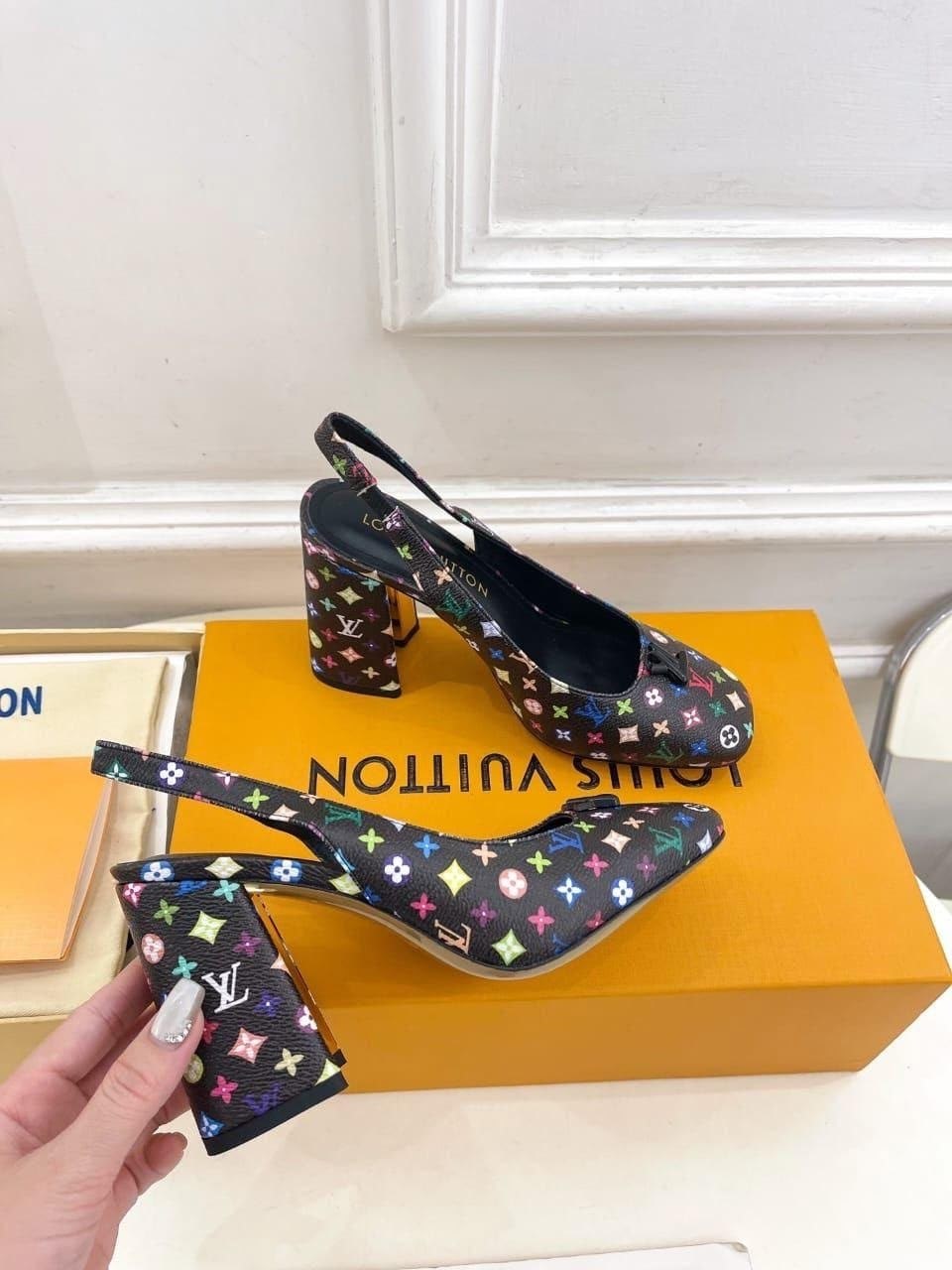 босоножки louis vuitton,louis vuitton туфли,,туфли louis vuitton с бантом сзади,туфли луи виттон