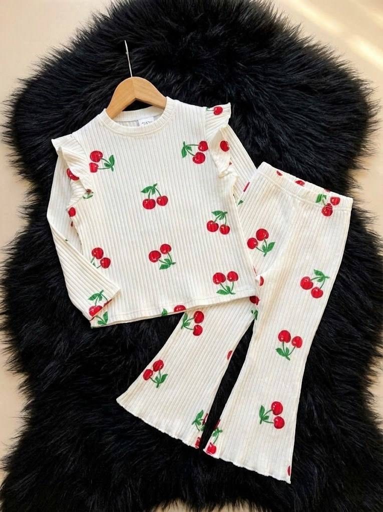 ребенок,одежда для девочки,костюм для девочек,детские комплекты,комплект для малыша