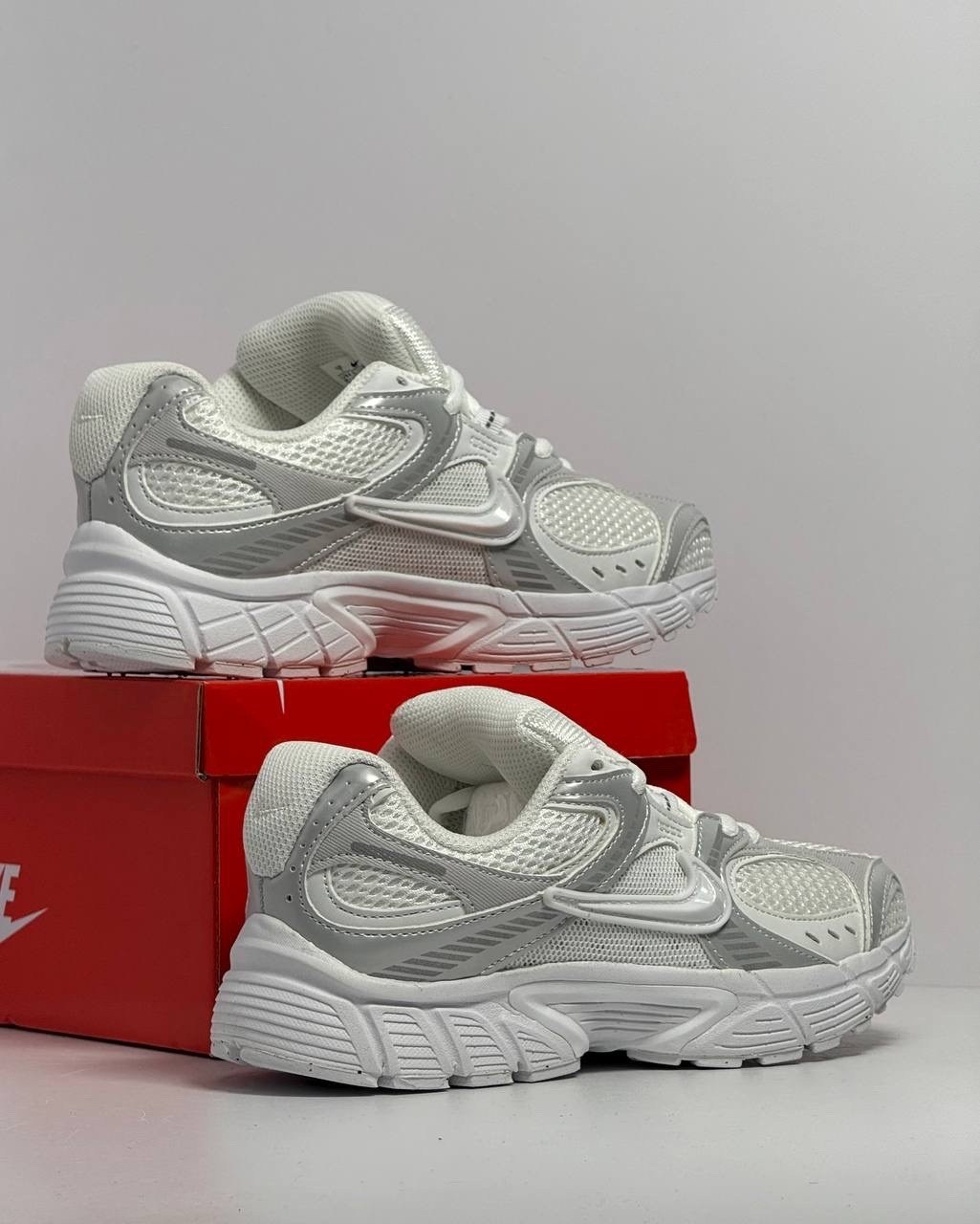кроссовки,кроссовки nike,женские кроссовки,кроссовки nike v5 rnr white black silver,белые кроссовки nike