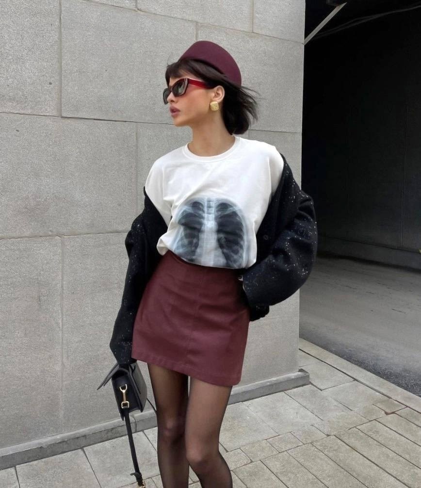 кожаная юбка,бордовая юбка,стильная юбка,бордовая кожаная юбка