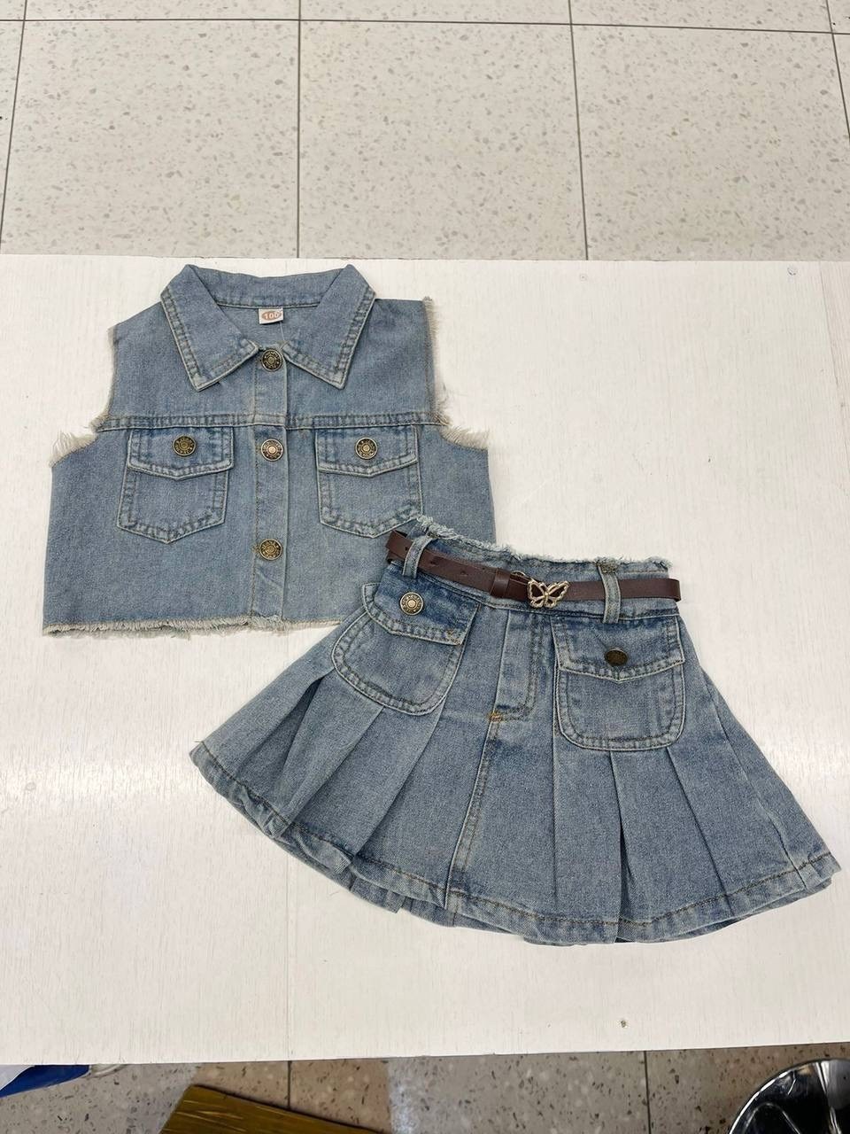 джинсовый костюм для девочки,комплект одежды для девочек,джинсовая жилетка детская,джинсовый жилет,джинсовая жилетка